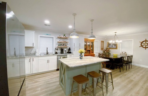 Hartwell House | monthly 40% discount, hartwell lake side home & pet
