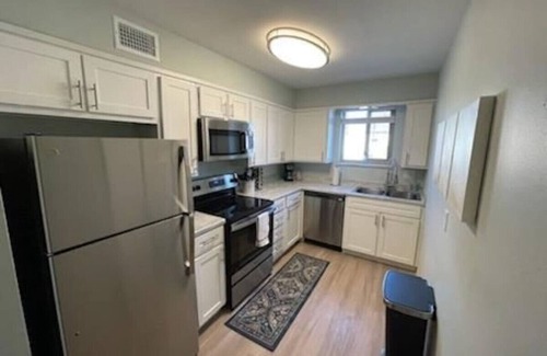 Lakewood Apartment | Monthly Oasis Cozy One-Bed Haven - Lakewood