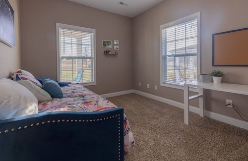 Kingston House | Monthly Pet Friendly 4 Bedroom Family Home