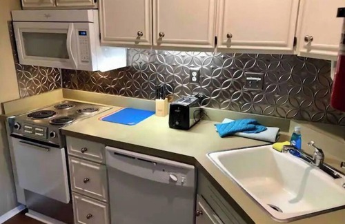 Diamondhead Apartment | Monthly Rates, Relocation, Golf, Pools