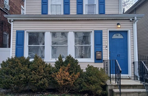 Bloomfield Apartment | Monthly Stays: 2BR w/Parking - 8 min Walk NJ Transit Train - 40 Min from NYC