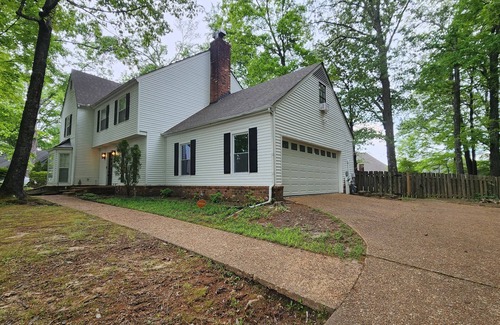 Cordova House | MONTHLY STAYS-The Ultimate Retreat, 5 BR+ Extra Space Beds - Outdoor Pool