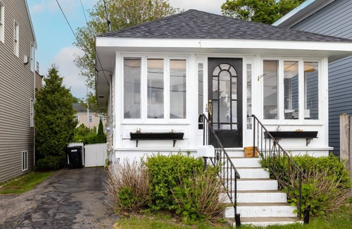 Hull House | Monthly Summer Rental - Newly Renovated Bungalow Steps to the Beach