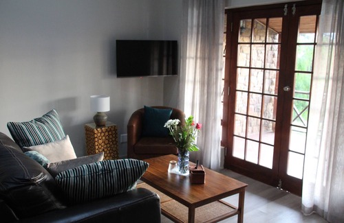 Franschhoek Ski Chalet | MontMartre Chalets