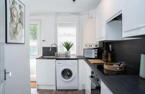 Montpellier Apartment | Montpellier Villa