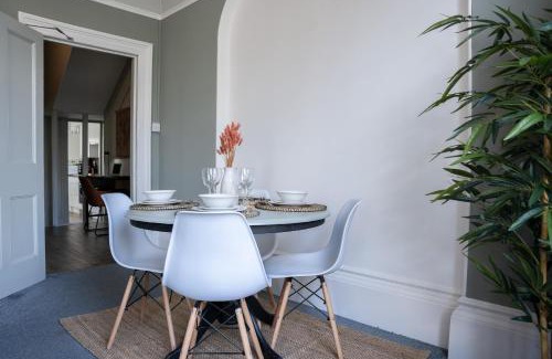 Montpellier Apartment | Montpellier Villa