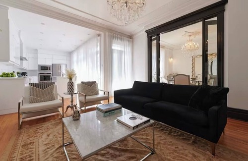 Little Italy House | Montréal Spacious Elegant 4BR Villa House Comfy 4 Family & Groups