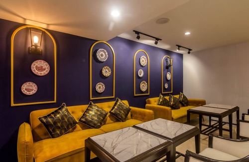 Talat Yai Hotel | Montree Phuket Hotel