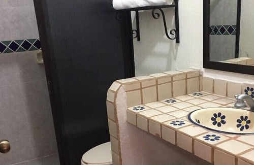 Colima Hotel | Montroi Express