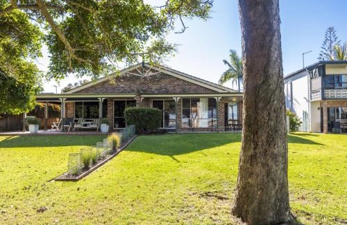 Iluka House | Montrose by the Bay
