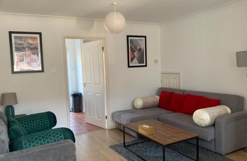 Swindon House | Montrose House