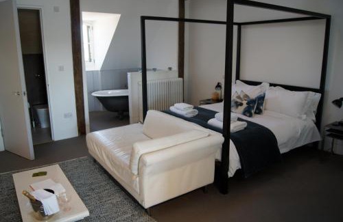 Lewes House | Montys Accommodation