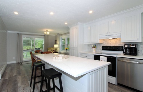 Bourne Cottage | MONUMENT BEACH