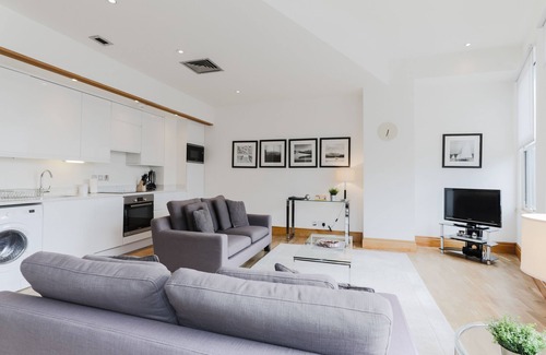 Billingsgate Apartment | Monument by Excel Apartments