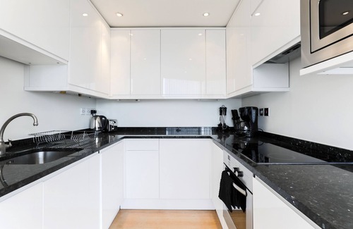 Billingsgate Apartment | Monument by Excel Apartments