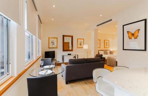 Billingsgate Apartment | Monument by Excel Apartments