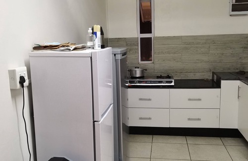 Port Elizabeth Central House | monument western guesthouse