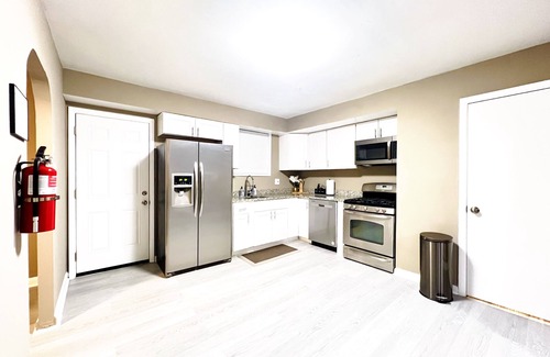 Hillcrest Heights House | Monumental Stay Near DC‘s Best!
