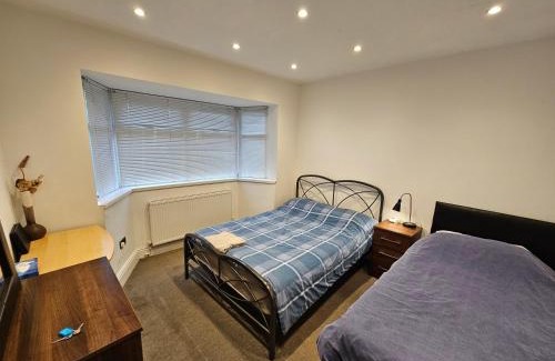 King's Norton House | Monyhull Homestay - near City centre Kingsheath NIA NEC BHX