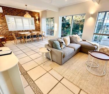 Mooloolaba Villa | Mooloolaba Coastal Canal Villa
