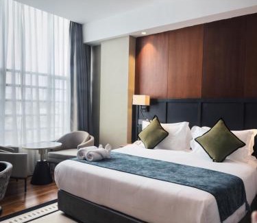 Downtown George Town Hotel | Moon Hotel