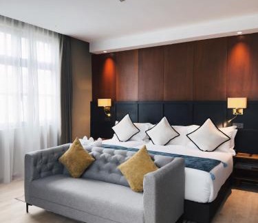 Downtown George Town Hotel | Moon Hotel