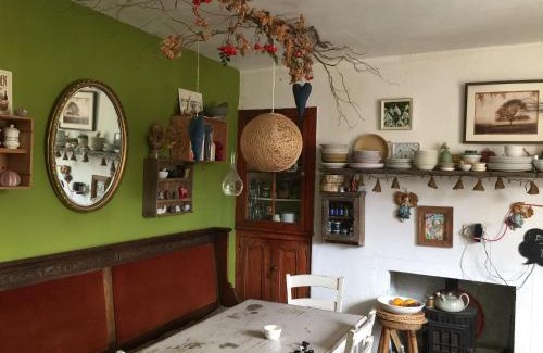 Glastonbury Bed & Breakfast | Moon in the Apple Tree