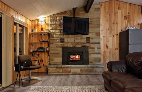Lewiston House | Moon Lake Waterfront Getaway
