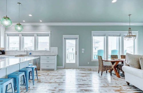 Crystal Beach House | Moon Pye, Pool, Dog Friendly