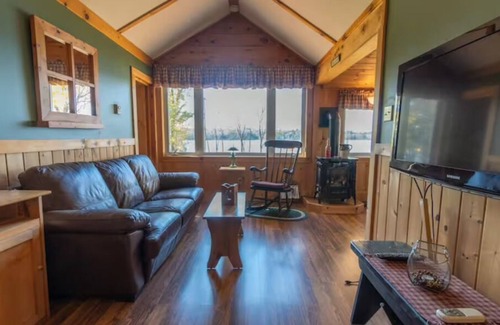 Bala Ski Chalet | Moon River #3 Summary