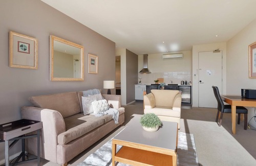 Fingal Apartment | Moonah Links Apartment 24 - Fairway Views, Golf, Hot Springs