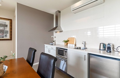 Fingal Apartment | Moonah Links Apartment 24 - Fairway Views, Golf, Hot Springs