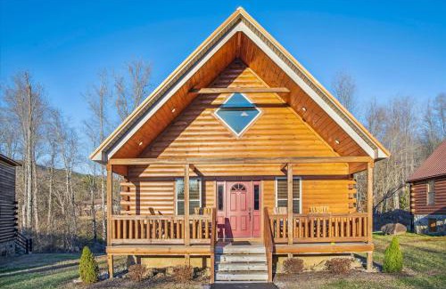 White Oak Lodge House | Moondance Cabin-Enjoy Your Journey To The Smokies!