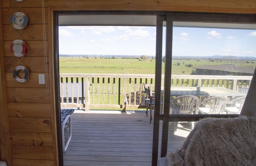 Pukehina House | Mooney Manor Pukehina