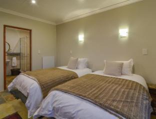 Greater Johannesburg Metropolitan Area Ski Chalet | Moonflower Cottages