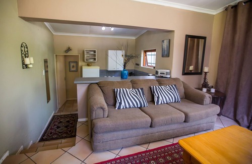 Greater Johannesburg Metropolitan Area Cottage | Moonflower Cottages