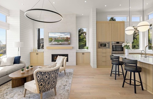 Sooke House | Moonlight Bay Hideaway