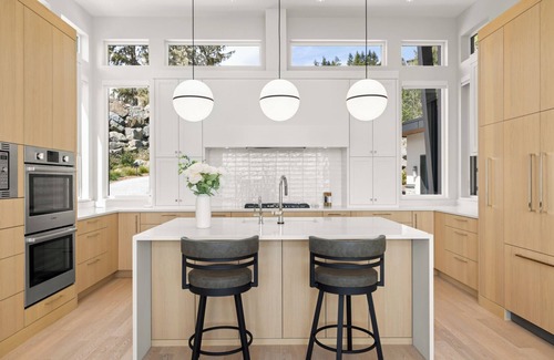 Sooke House | Moonlight Bay Hideaway