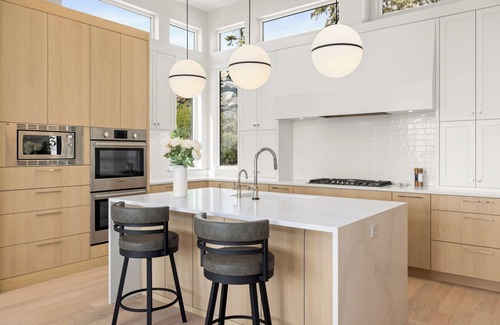 Sooke House | Moonlight Bay Hideaway