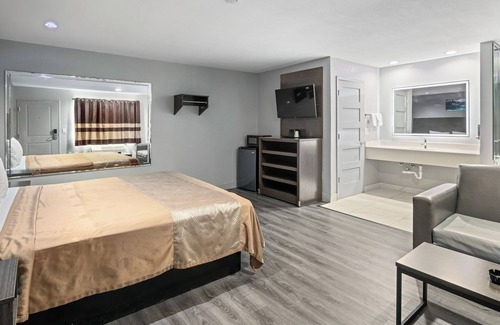 Northside Hotel | Moonlight Inn - Houston I-45 & Airline