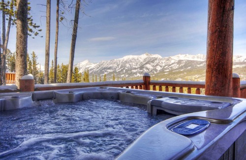 Big Sky Cabin | Moonlight Luxury Chalet- Large Deck, Mtn Views, Ski-in/out, Hot Tub, 2Fireplaces