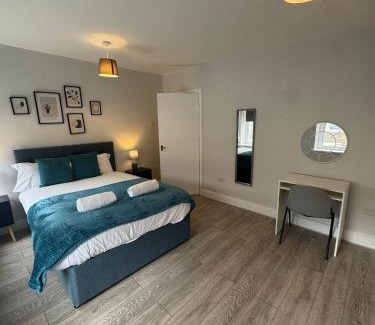 Cathays House | Moonlight Stays - 2bd House, up to 6ppl