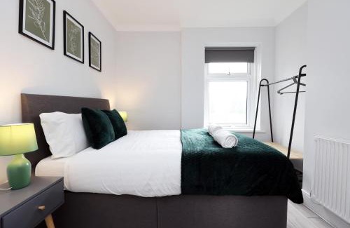 Cathays House | Moonlight Stays - 2bd House, up to 6ppl