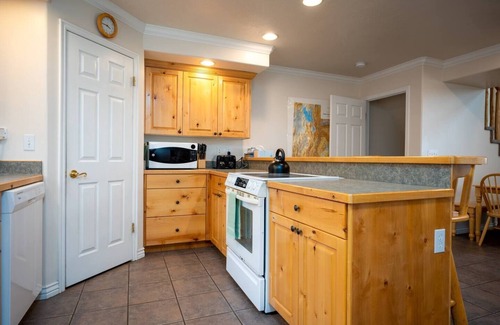 Powder Mountain Condo | Moonridge Ski Haven MR6 | Ski-In/Out On Powder Mtn