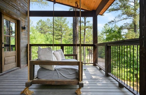 Golden Cabin | Moonshine Falls - Hot tub, boat parking, WIFI, relaxation, wildlife, and games!
