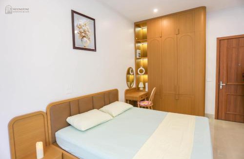 Long Hung House | Moonstone Homestay & Cafe - Vinhomes Ocean Park 2