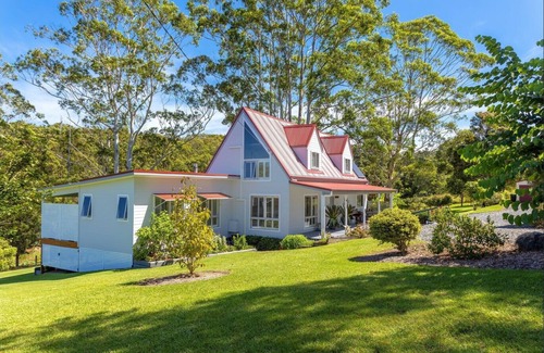 Tallwoods Village House | Moor Creek Cottage: A Serene Family Retreat