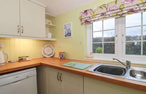 Littleham Cottage | MOORCREST, romantic, character holiday cottage in Bideford