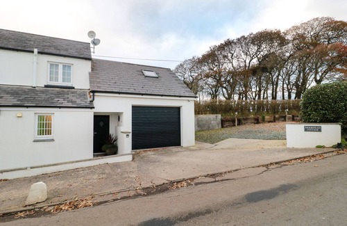 Littleham Cottage | MOORCREST, romantic, character holiday cottage in Bideford