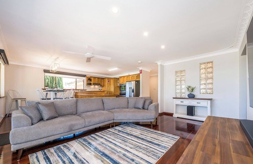 Guilderton House | Moore than a Shack - Ultimate coastal retreat
